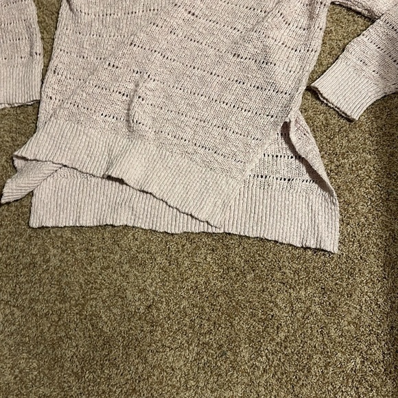 Oversized drapey crochet sweater size medium pink/ light purple - Picture 4 of 5